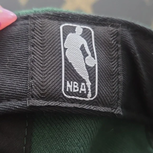 Milwaukee Bucks Hat - Picture 6 of 7